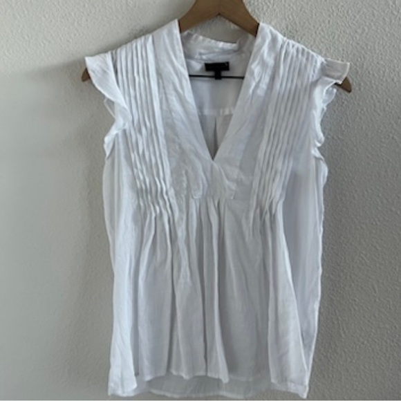 Who What Wear Tops - Who What Wear White Pleated Front Top Tank Shirt Blouse XS